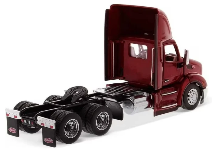 1:50 Peterbilt 579 Legendary Red UltraLoft Day Cab SBFA