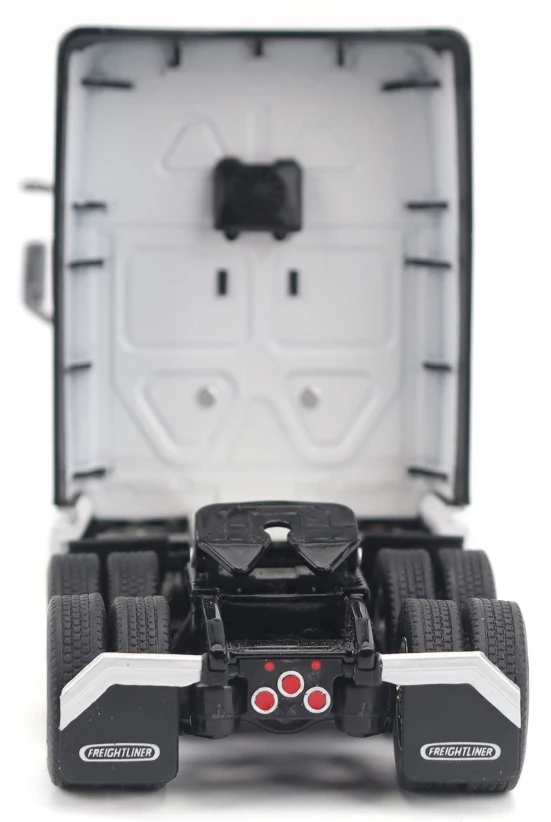 1:50 Freightliner Cascadia Gen-5 (2025) Winter White Truck Tractor