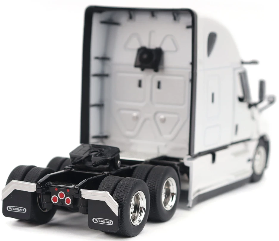 1:50 Freightliner Cascadia Gen-5 (2025) Winter White Truck Tractor